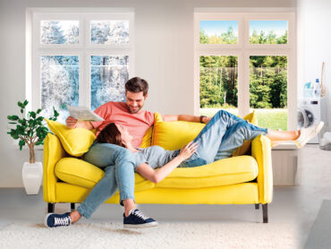 KeyVisual-Climate-Switch-Couple-Sofa-CAQ